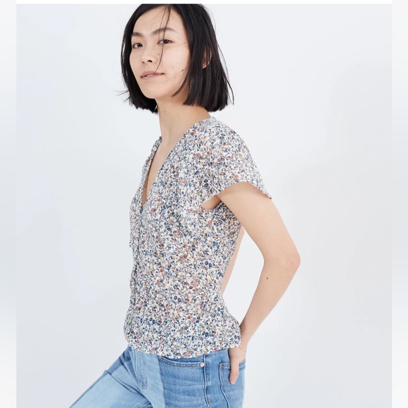 Madewell Carmelina Flutter-Sleeve Top in Blossoming Vines, Size P0 - Picture 2 of 11